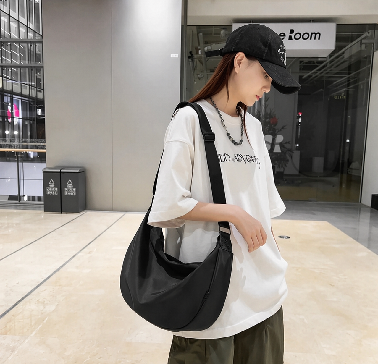 Lucien Drip sling bag