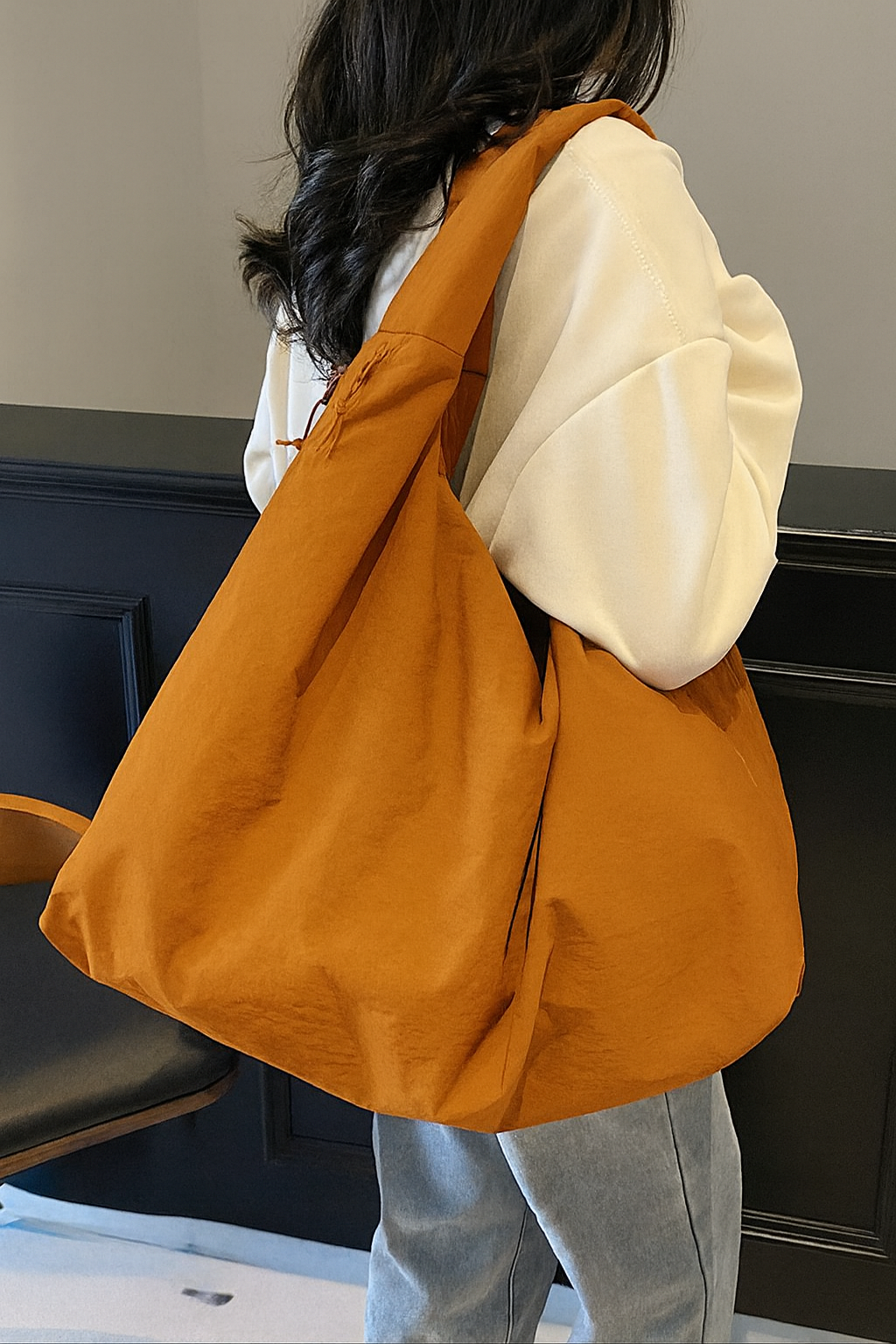 Lucien Terra Tote bag