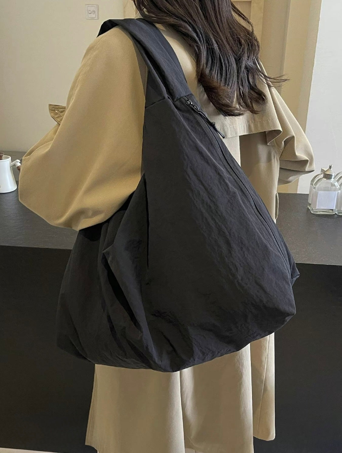 Lucien Terra Tote bag