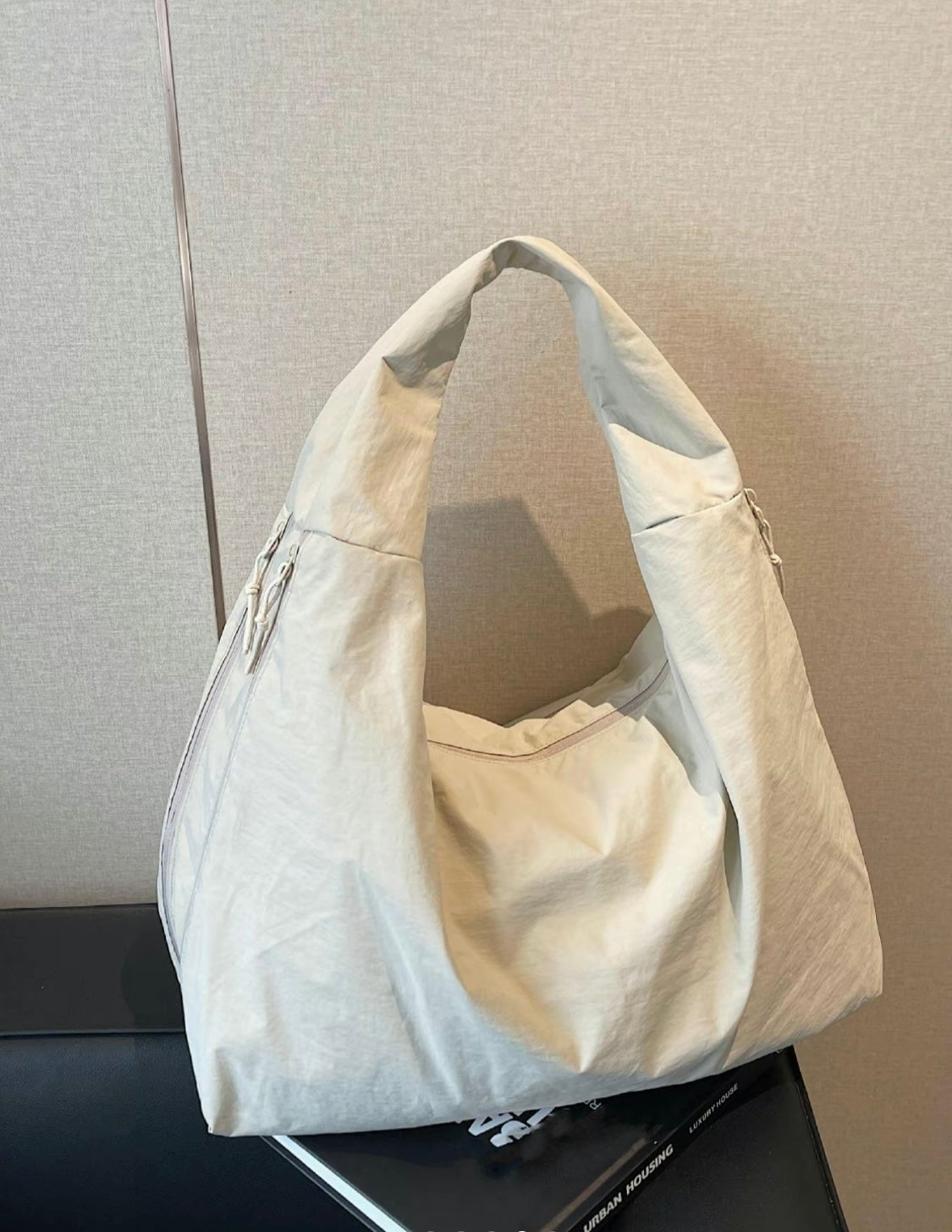 Lucien Terra Tote bag