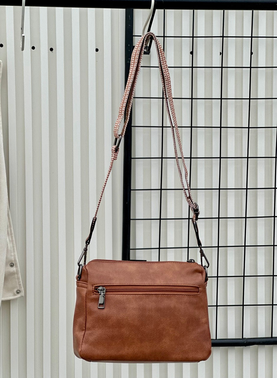 Lucien Stride Sling bag