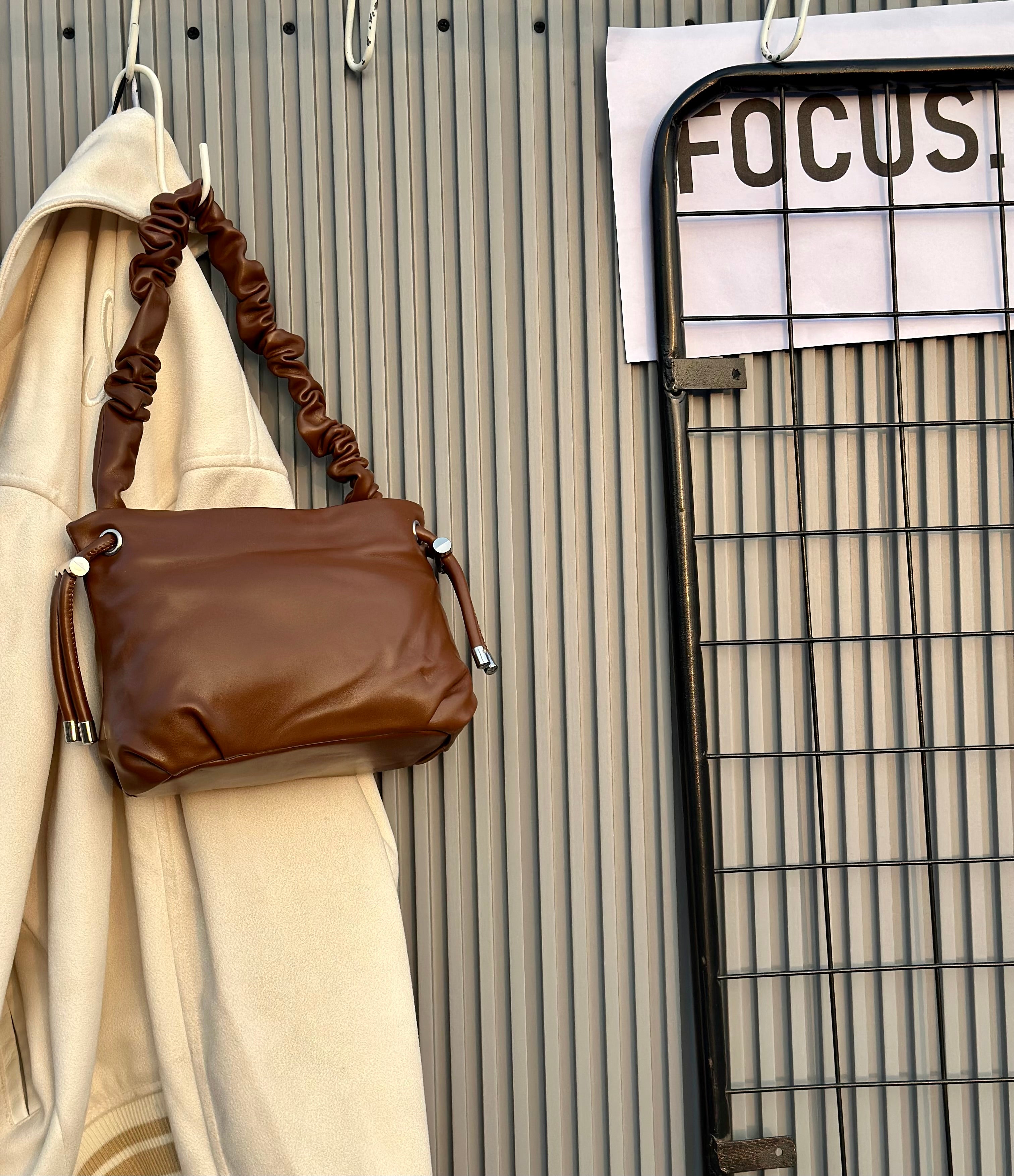 lucien popping sling