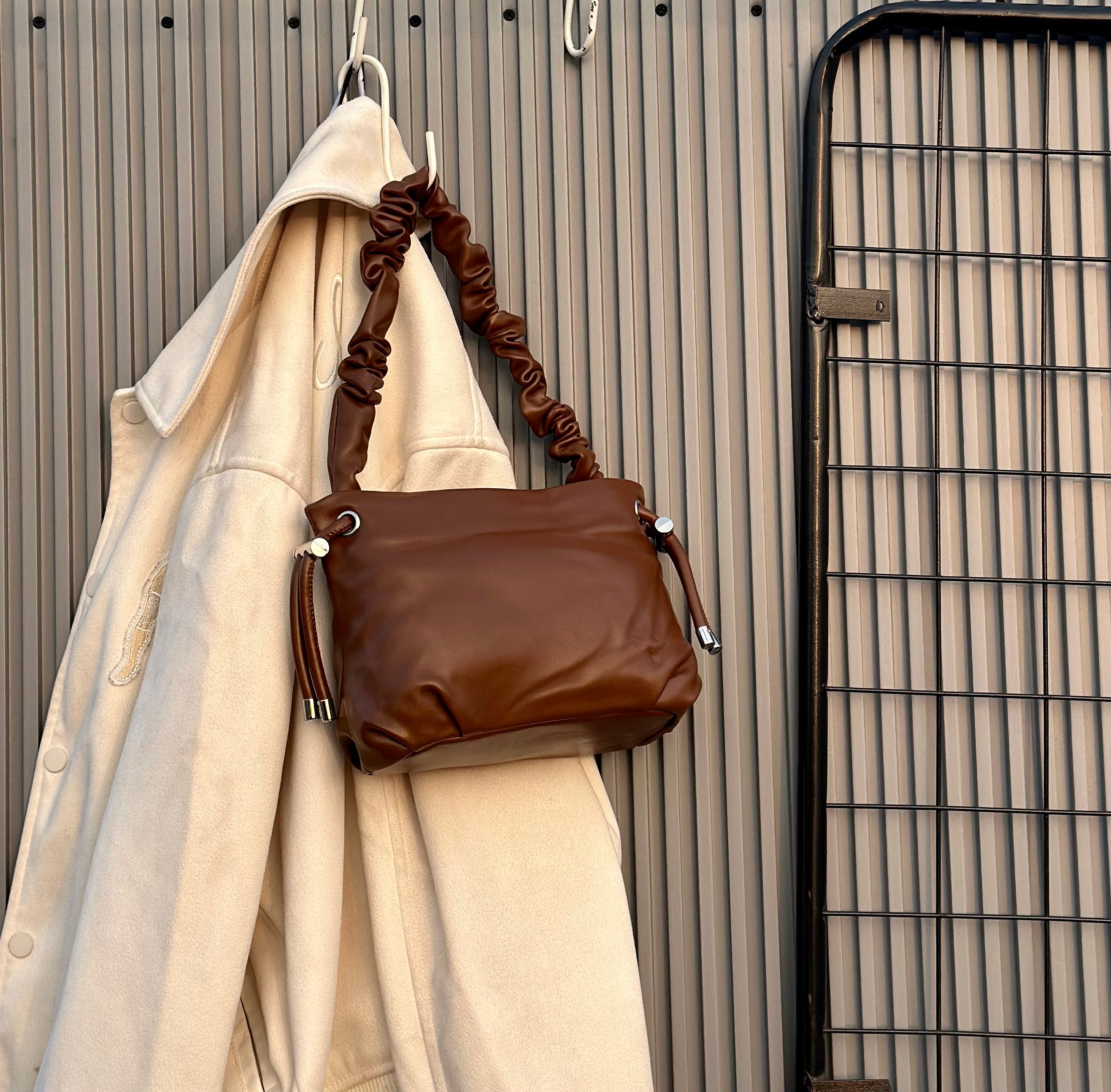 lucien popping sling