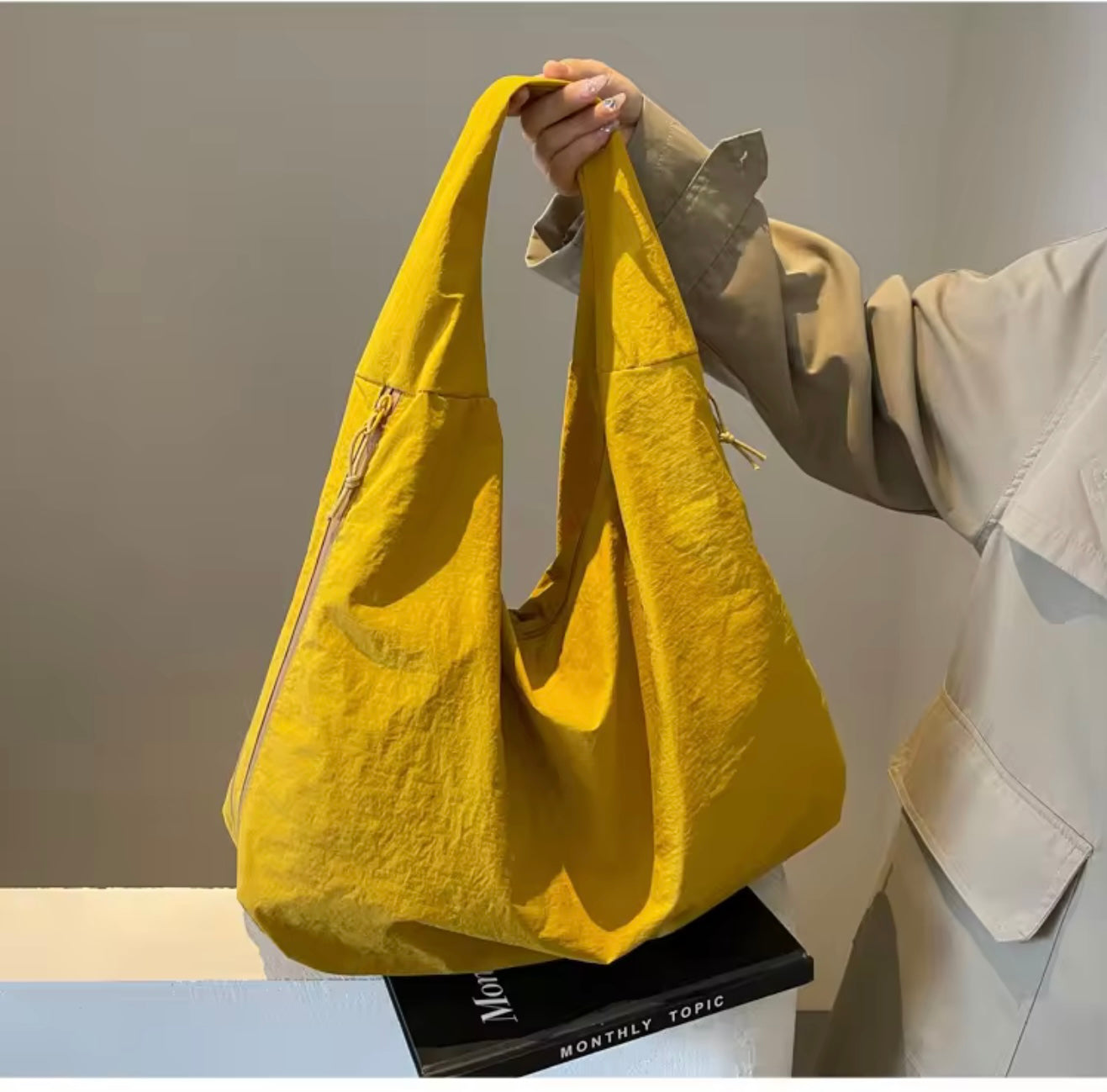 Lucien Terra Tote bag