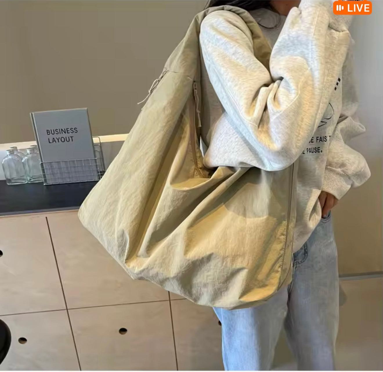 Lucien Terra Tote bag
