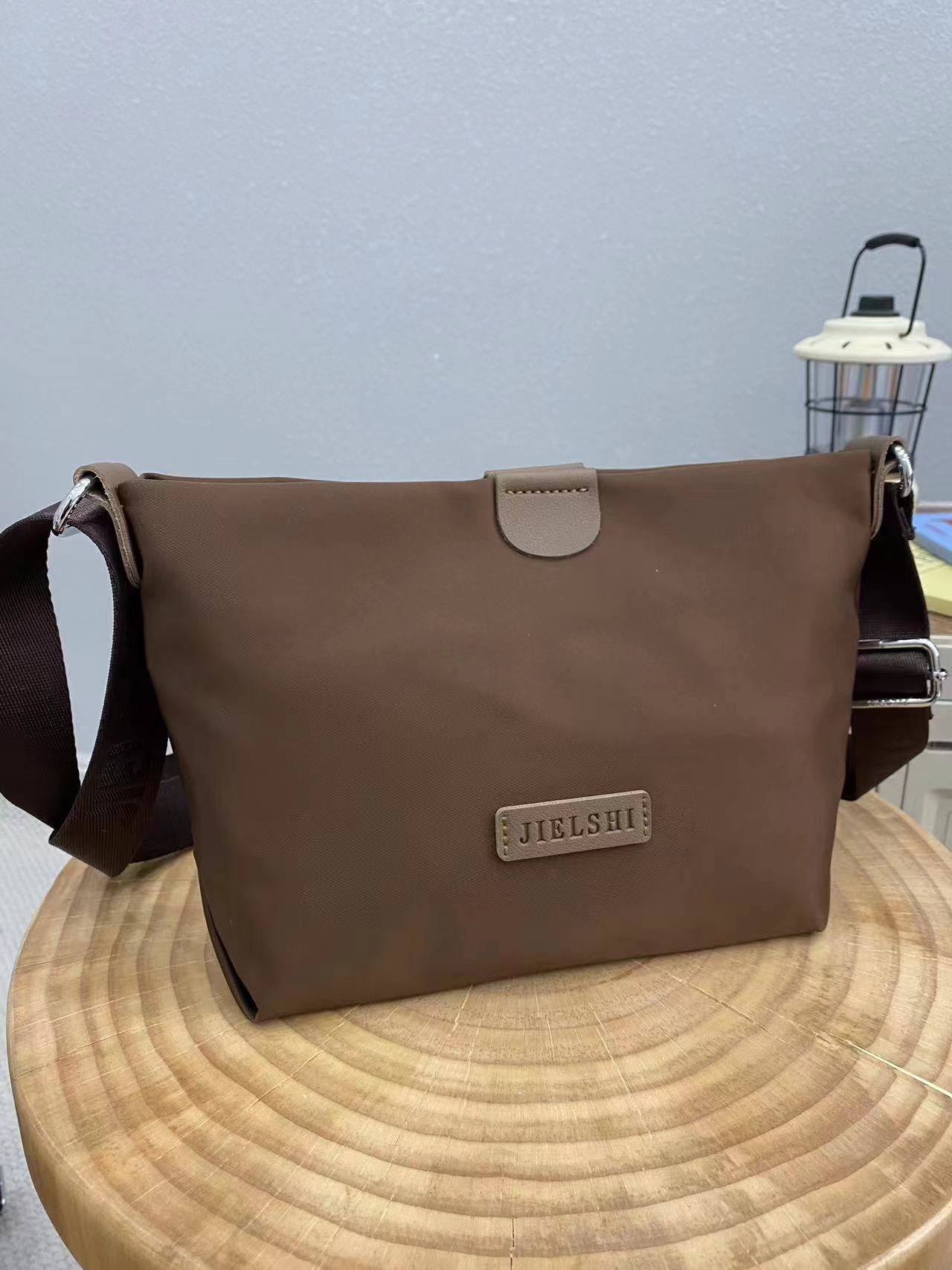 Lucien Travel Pro Sling bag