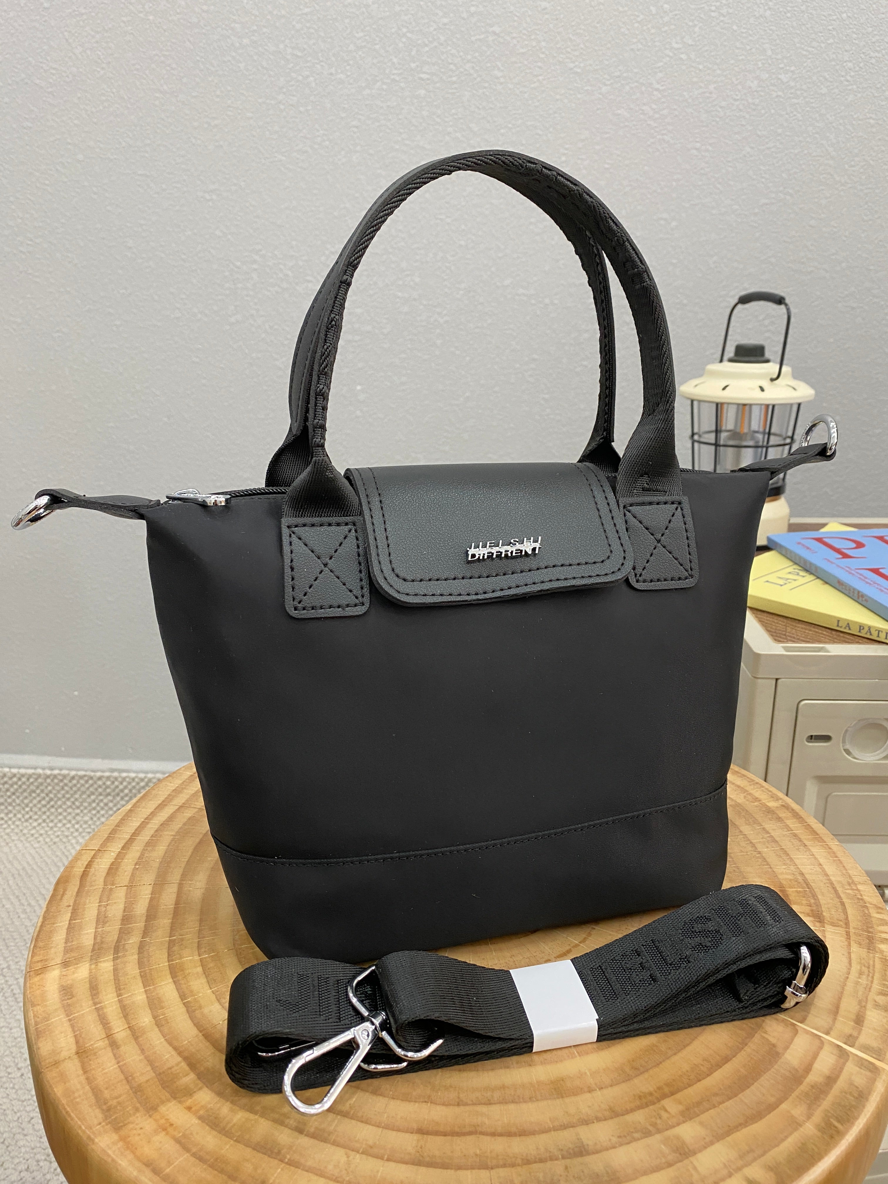 Lucien Daily Runner Sling bag