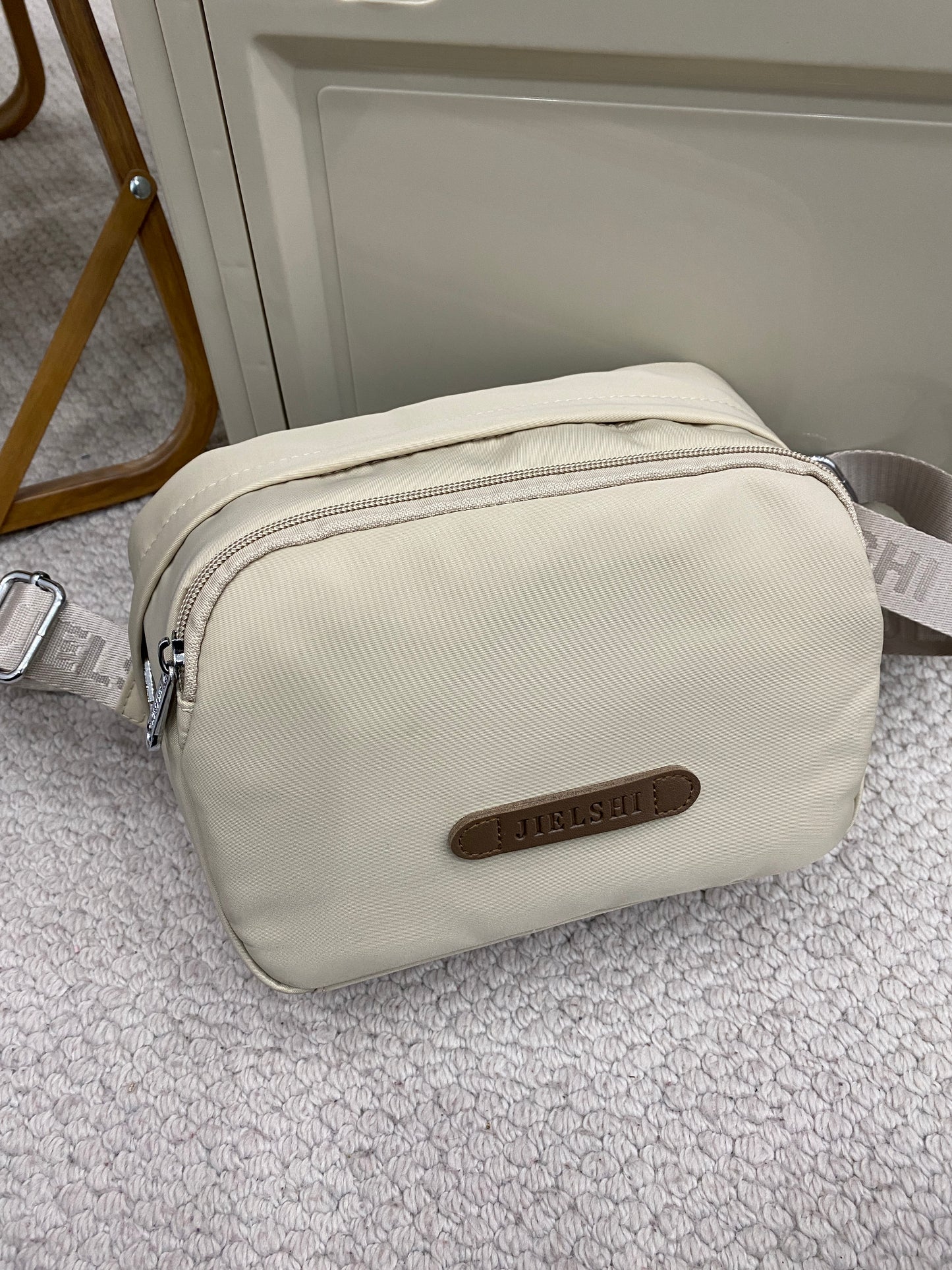 Lucien Opel Sling bag