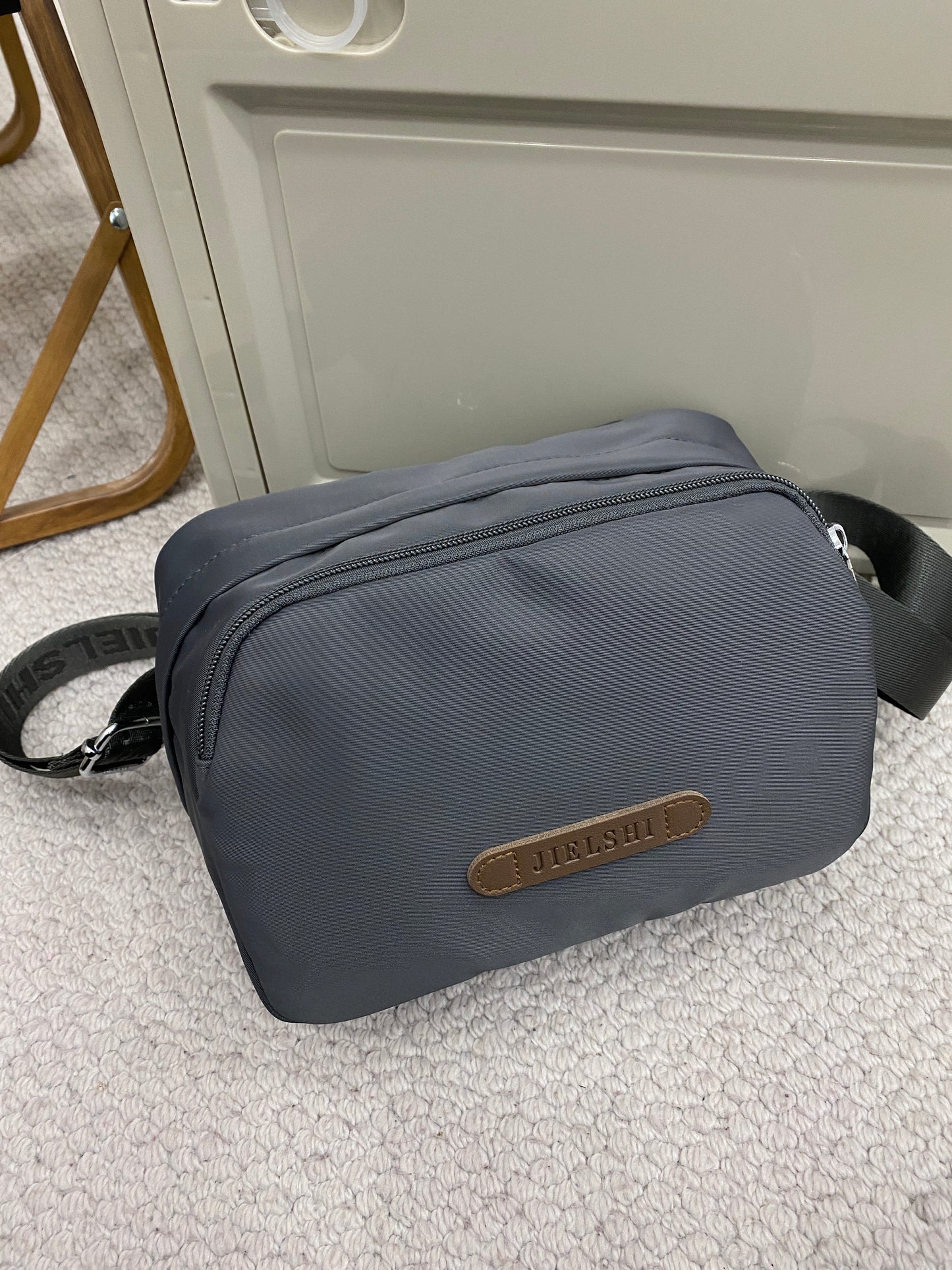 Lucien Opel Sling bag