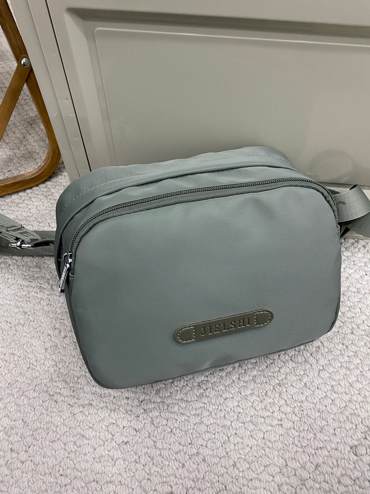 Lucien Opel Sling bag