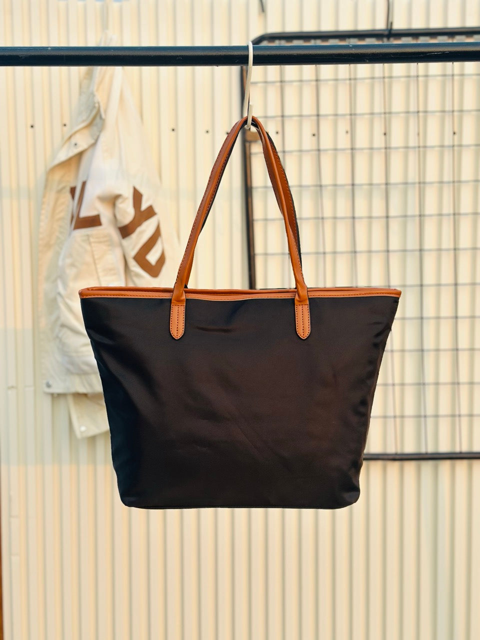 Lucien Active Tote bag