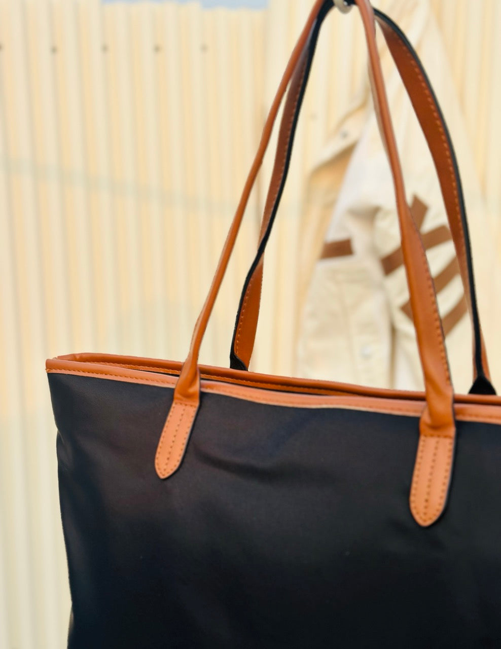 Lucien Active Tote bag