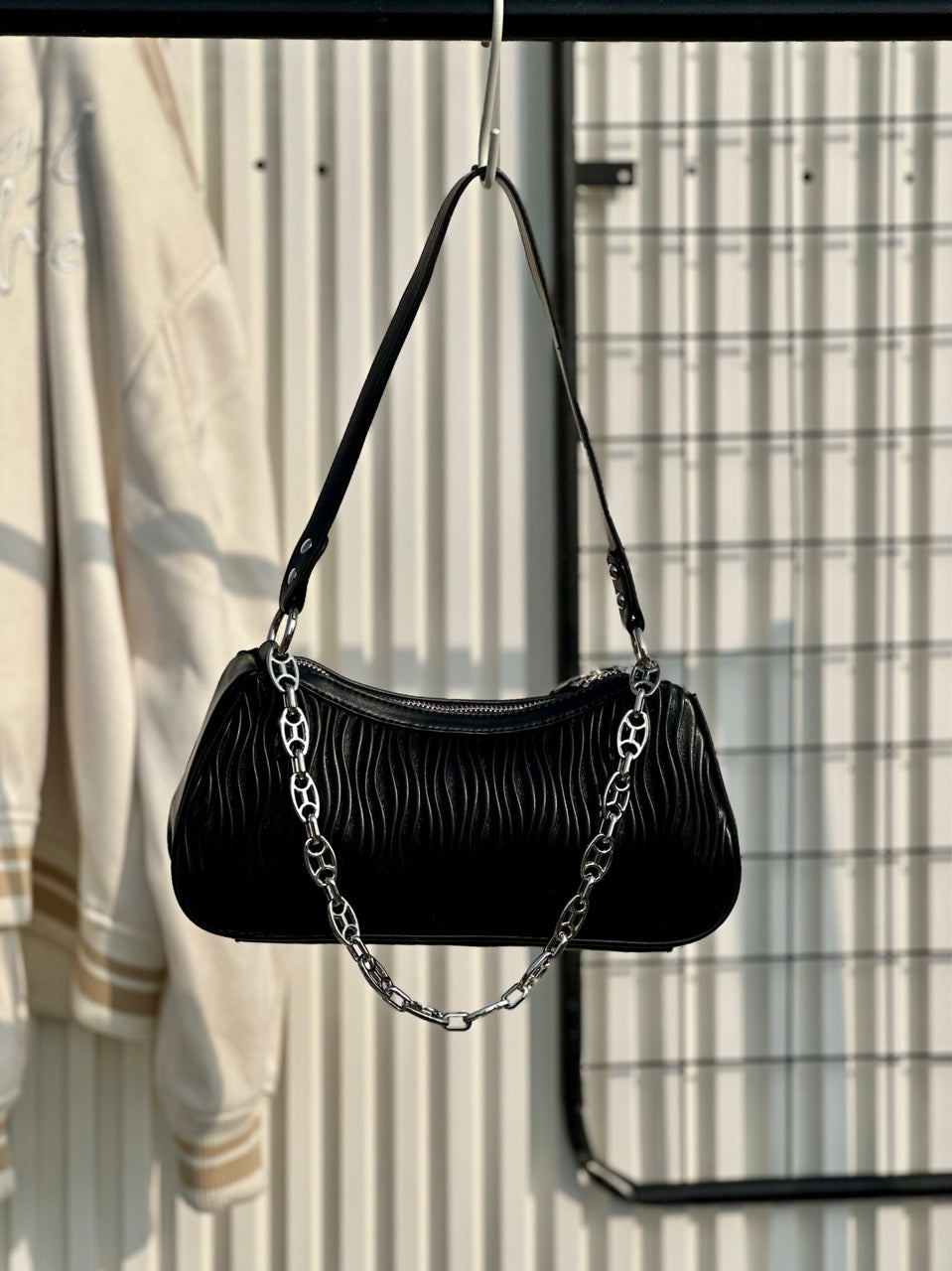 Lucien Ishra sling bag