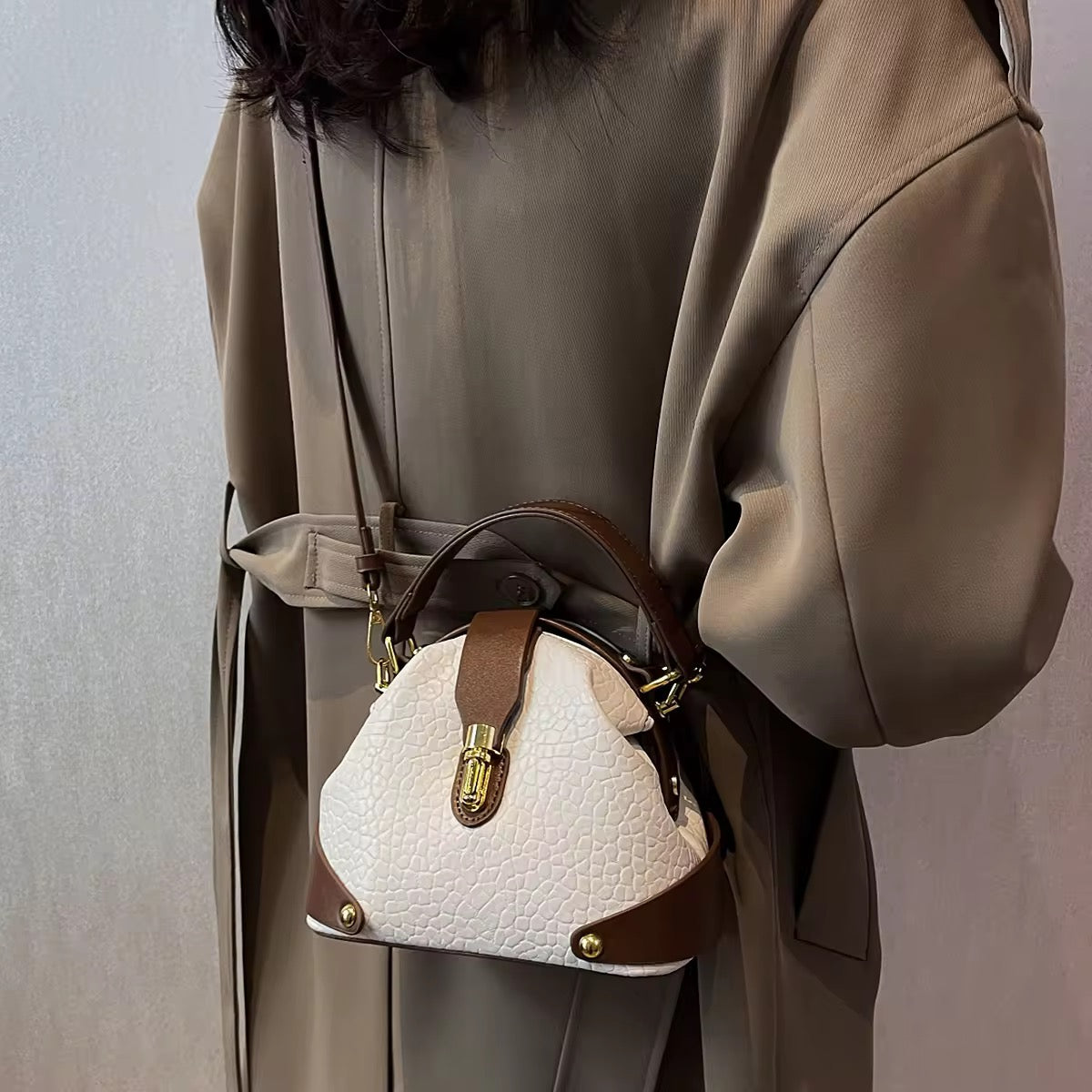 Lucien Everyday sling bag