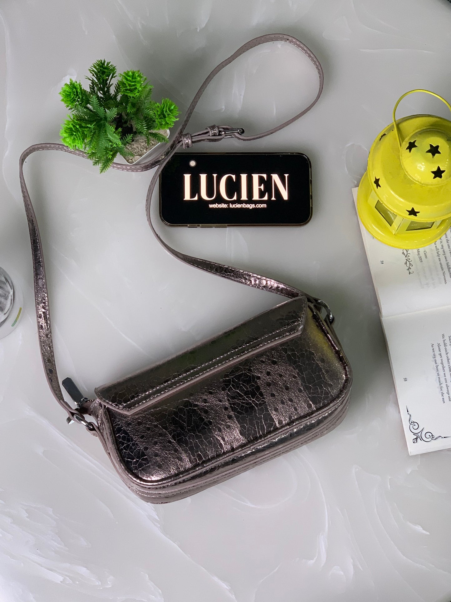 Lucien Glamour slingbag